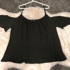 Green cropped shirt